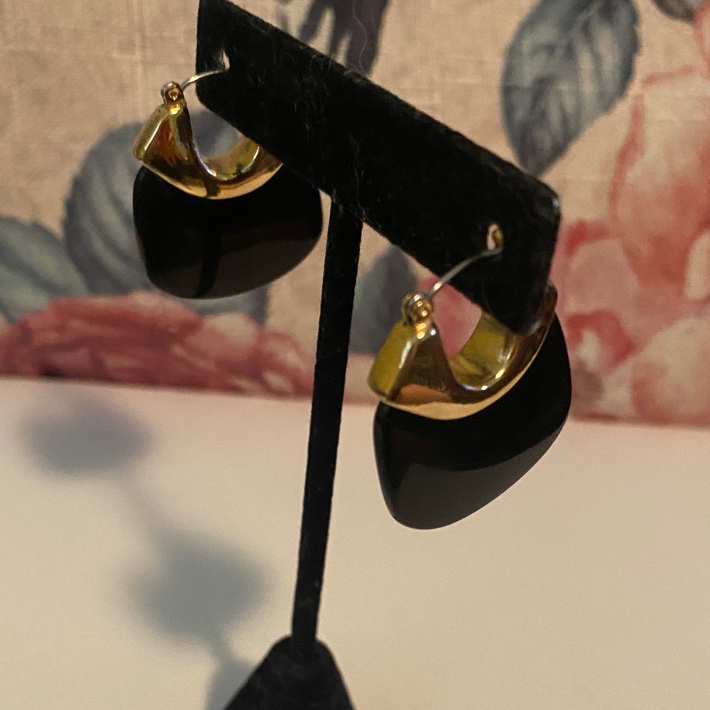 Elegant Gold and Black Hoop Earrings